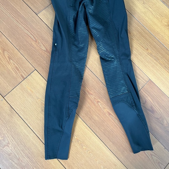 Black Equiline Full Grip Seat Breeches (only worn once) - Picture 4 of 6